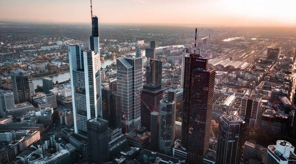 Frankfurt real estate investor buys office building