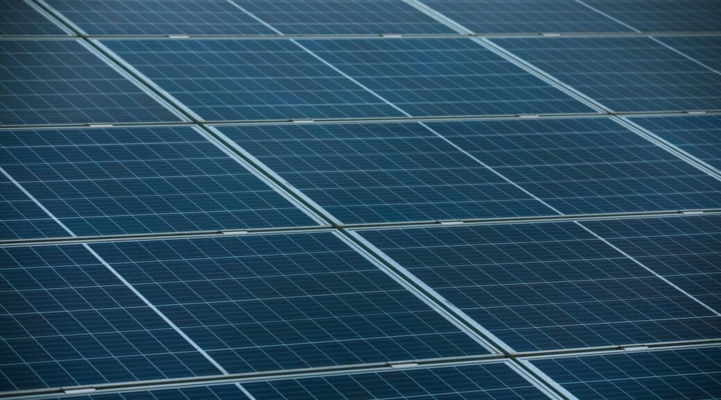 List of 3 solar park investors active in Spain